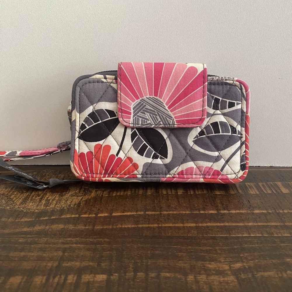 Retired VERA BRADLEY Cheery Blossoms Wristlet Zip Around Wallet NEW